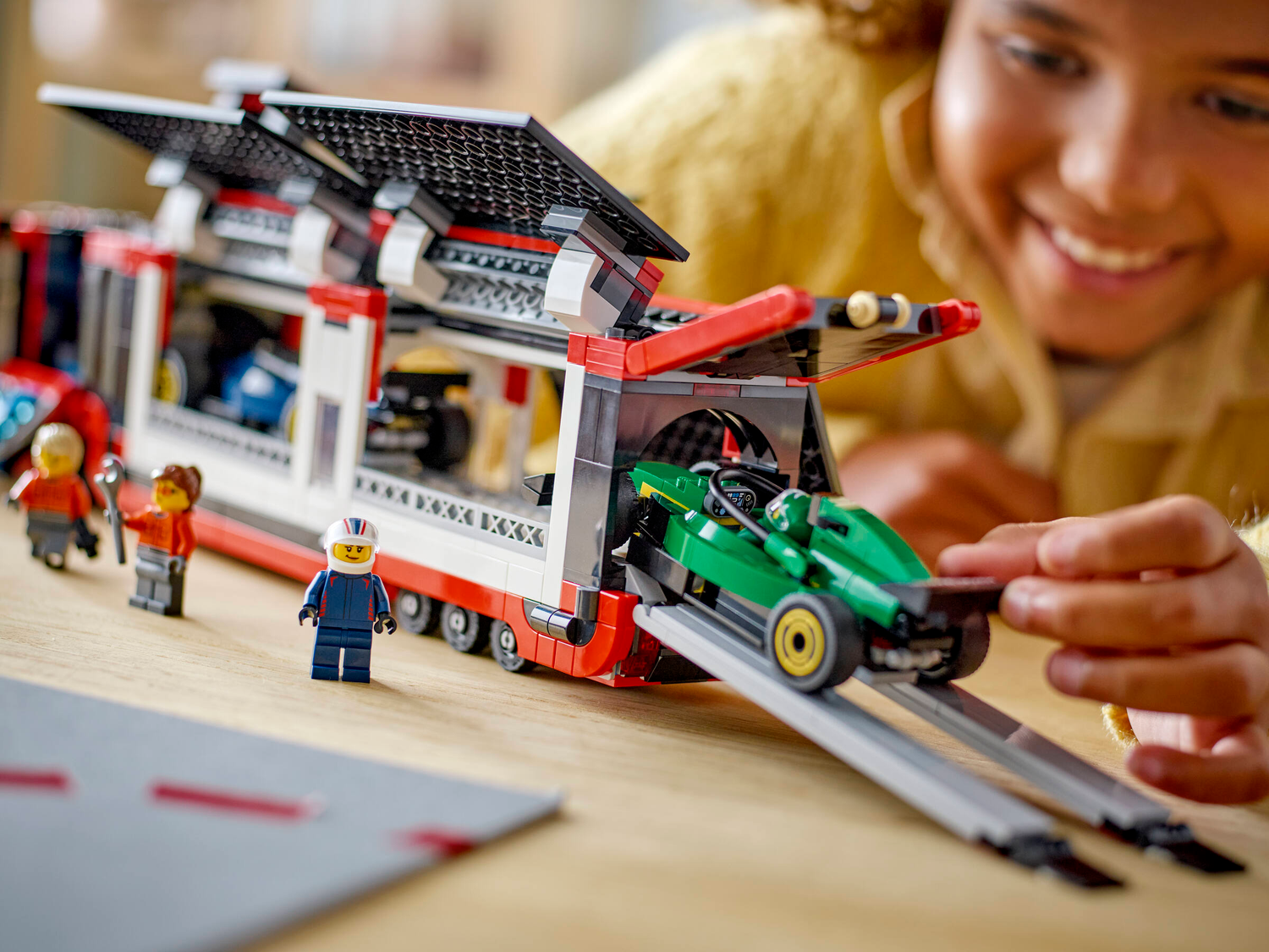 Конструктор Lego City Вантажівка F1 з автомобілями RB20 та AMR24 фото №10