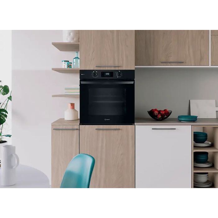 Духова шафа Indesit IO258HSB фото №5