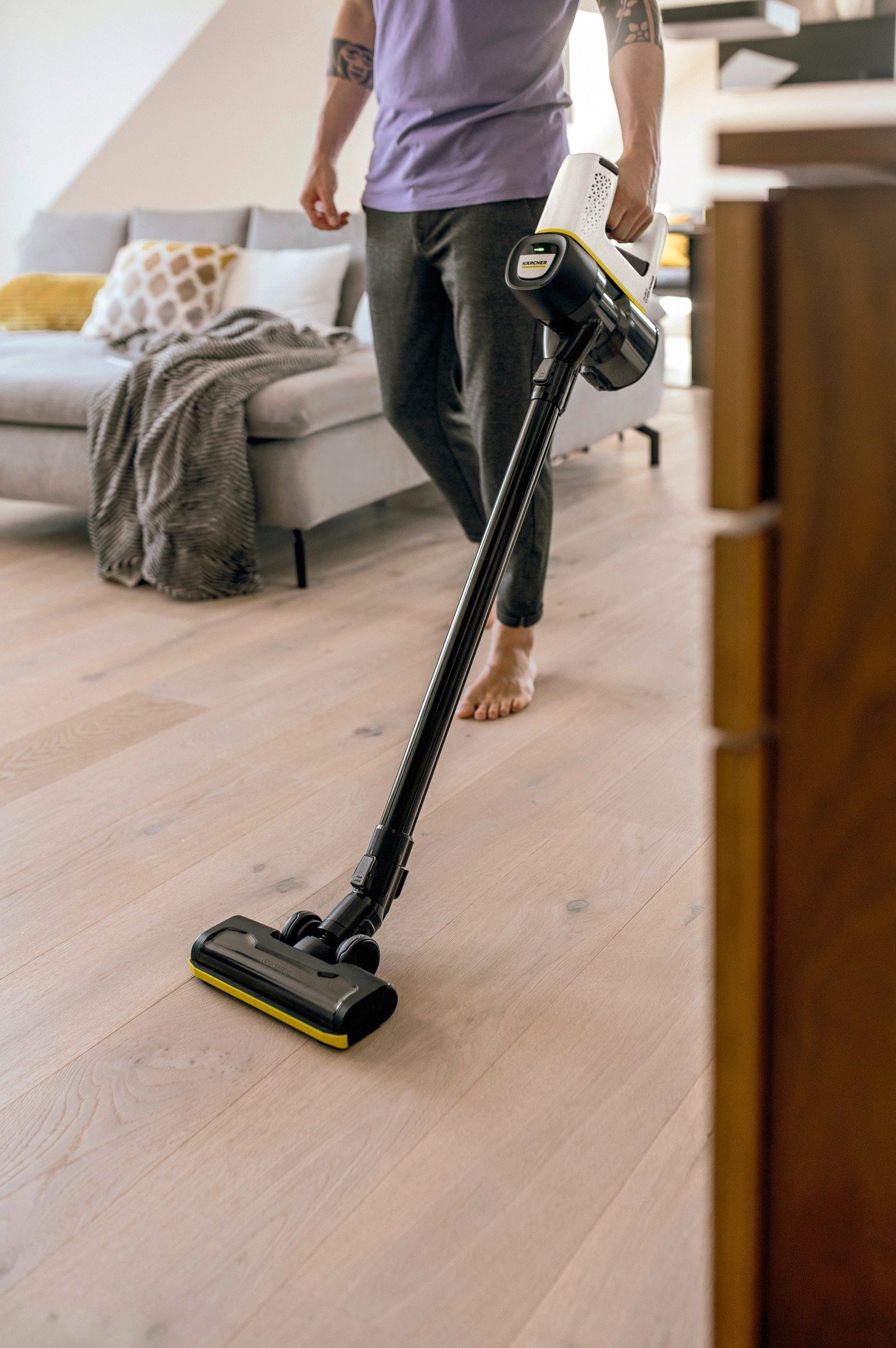 Пылесос Karcher VC 4 CORDLESS PREMIUM MYHOME 1.198-640.0 фото №2