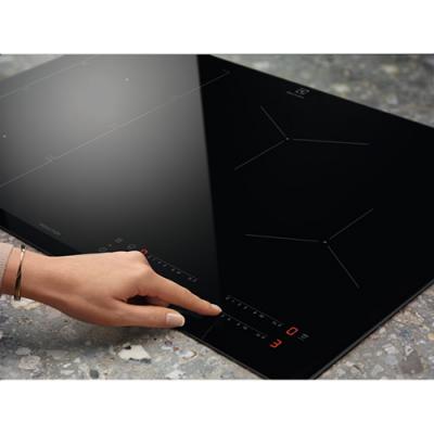 Варильна поверхня Electrolux IPES6451KF фото №3